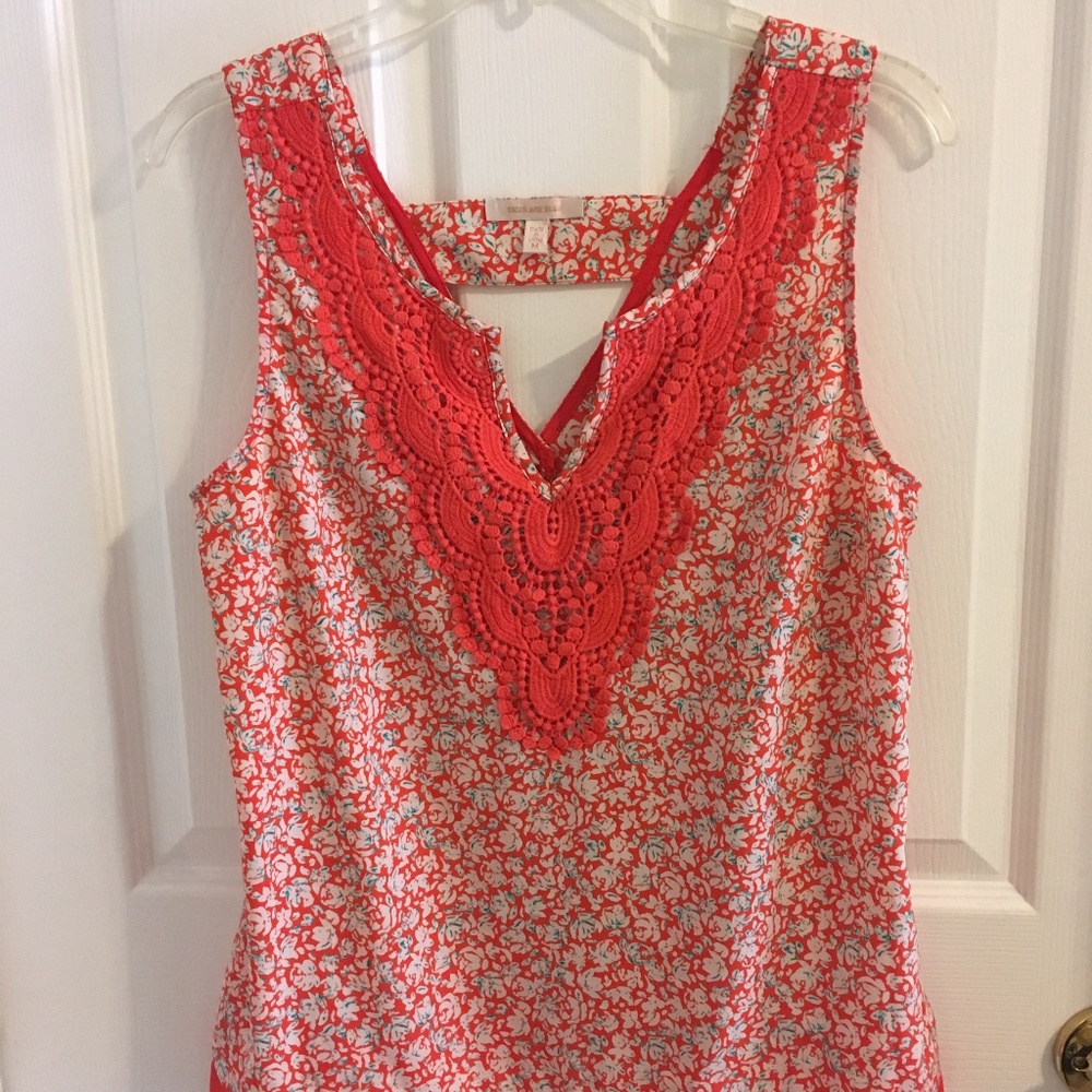 Skies Are Blue Gabino Crochet Detail Top - M